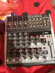 Vând mixer  behringer