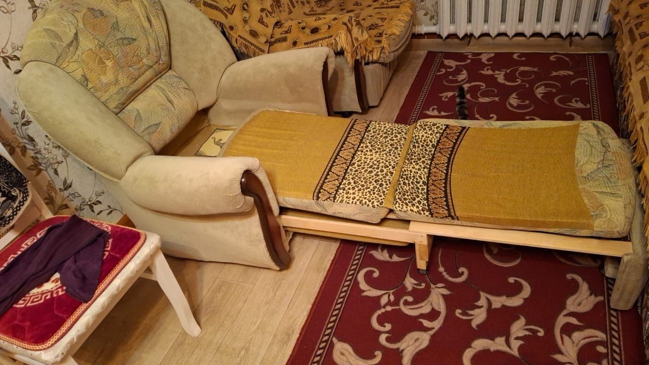 две кресло для гостиной
