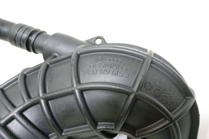 Furtun admisie aer 8E0129615J Audi A4 B7