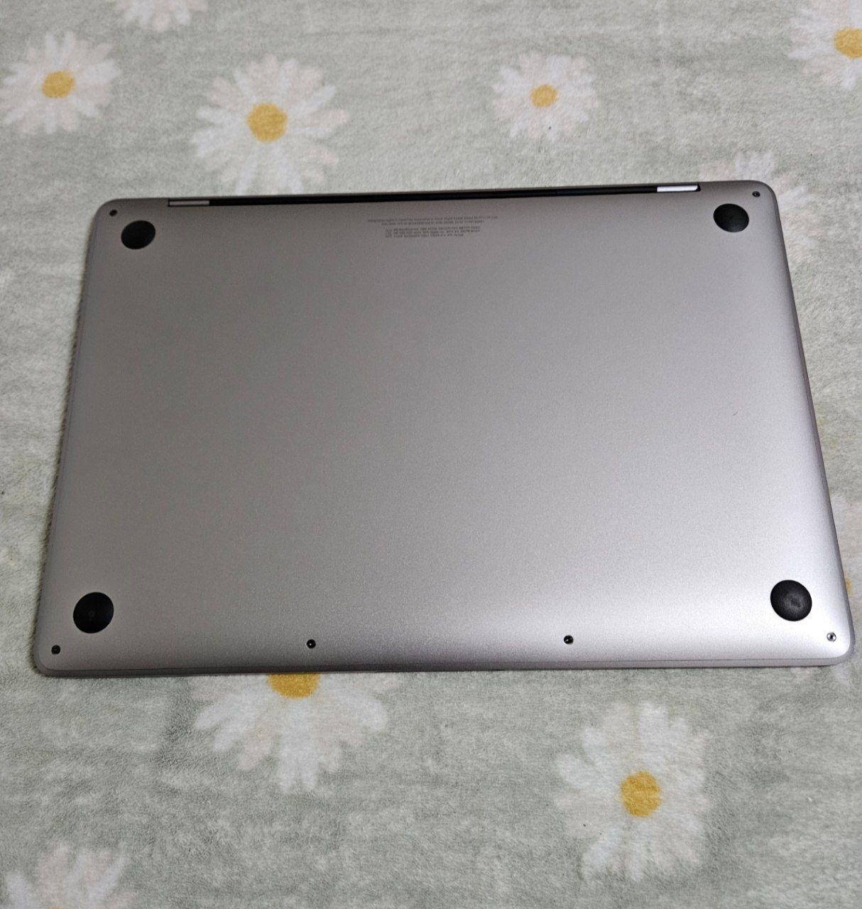 MacBook Pro M2 13 dyum Ram 16GB/ssd 512GB spacegray sotiladi