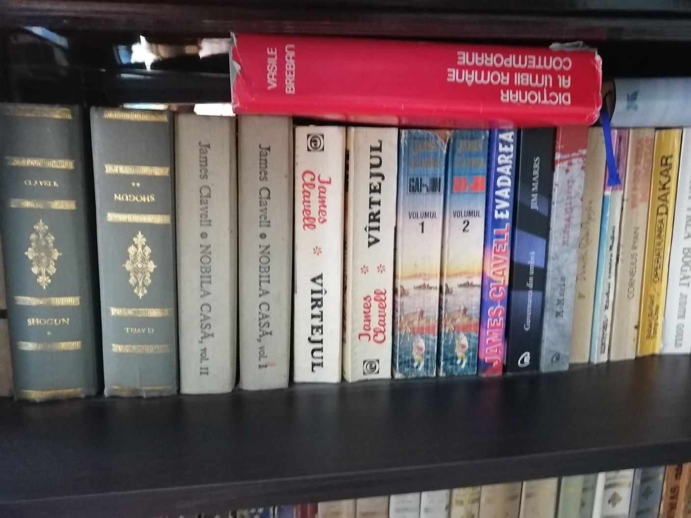 Cărți autori străini și romani