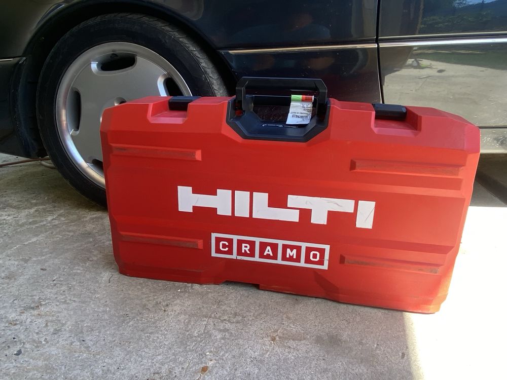 Продавам HILTI TE 1000 AVR
