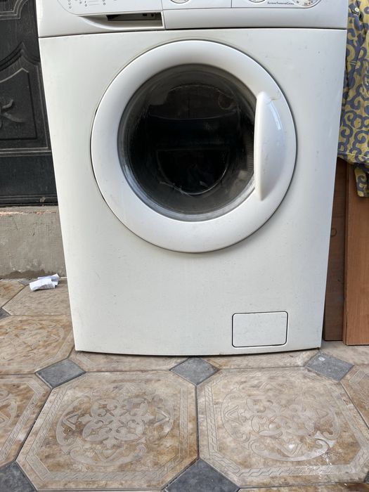 стиральная машина нерабочая продам за 5000 тг самовывоз