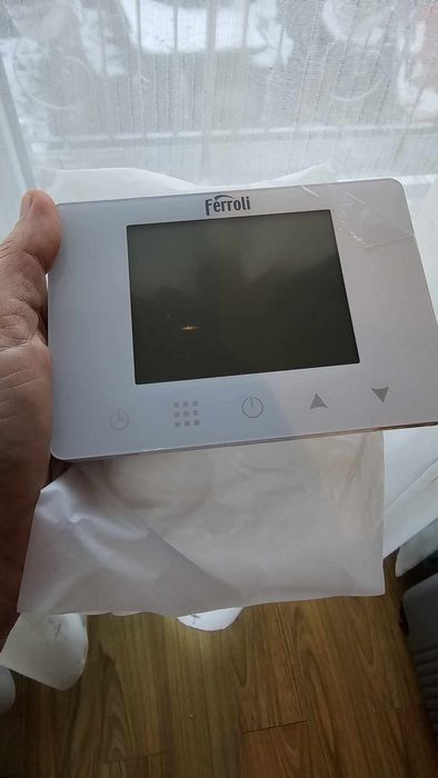 Termostat de ambient programabil fara fir Ferroli FER 309 – WiFi