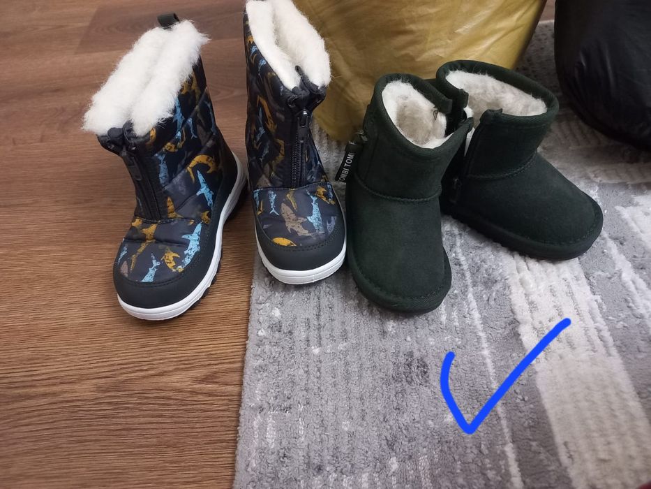 Продам зимние детские  сапоги на мальчика можно и на девочку