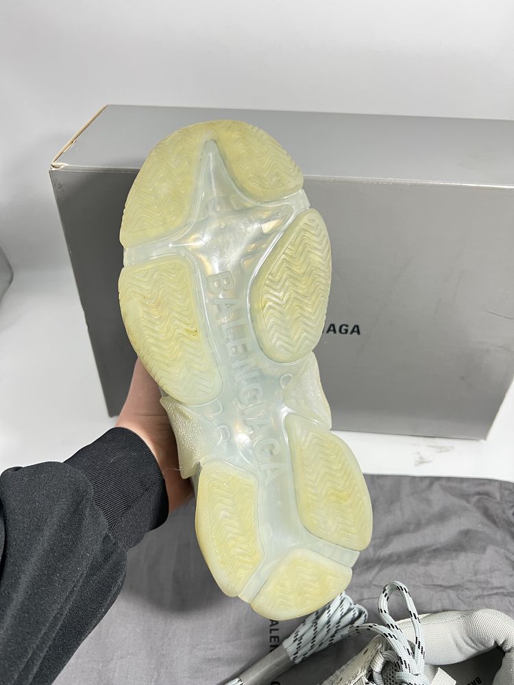 Balenciaga Triple S 2025