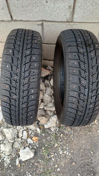 Продам Шины зимние 2 штуки
