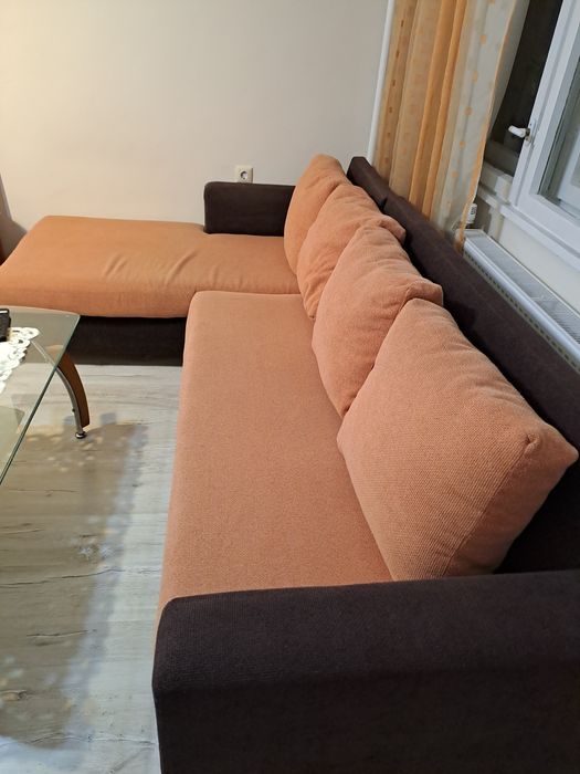 Ъглов диван за хол в добро състояние. Функция за спане,