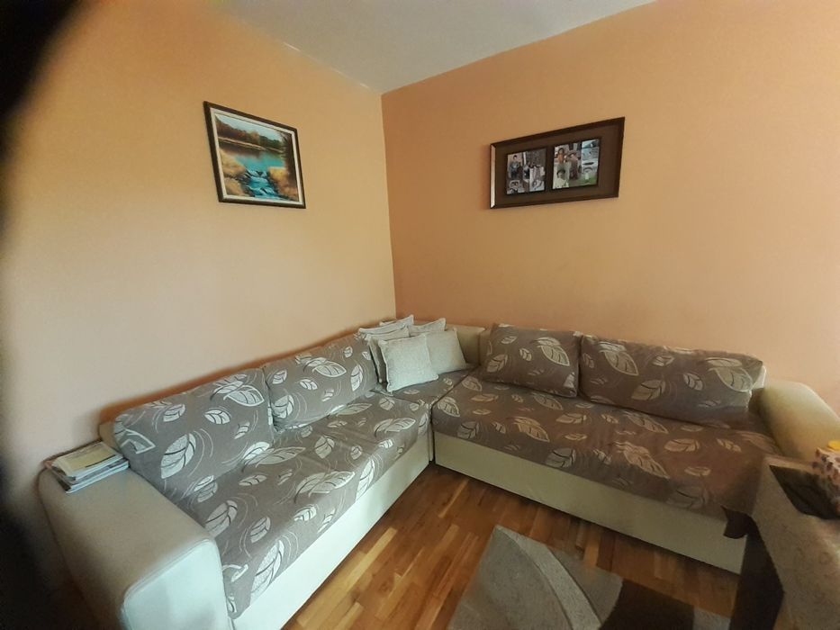 Ъглов диван и спалня