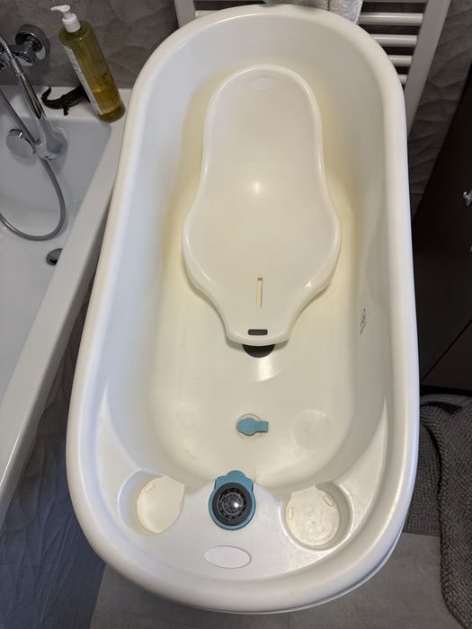 Vand cada bebelusi cu stativ Lorelli white