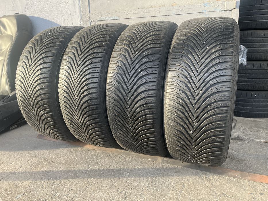 4 бр. зимни гуми 225/50/17 Michelin 6,5 mm DOT 1917