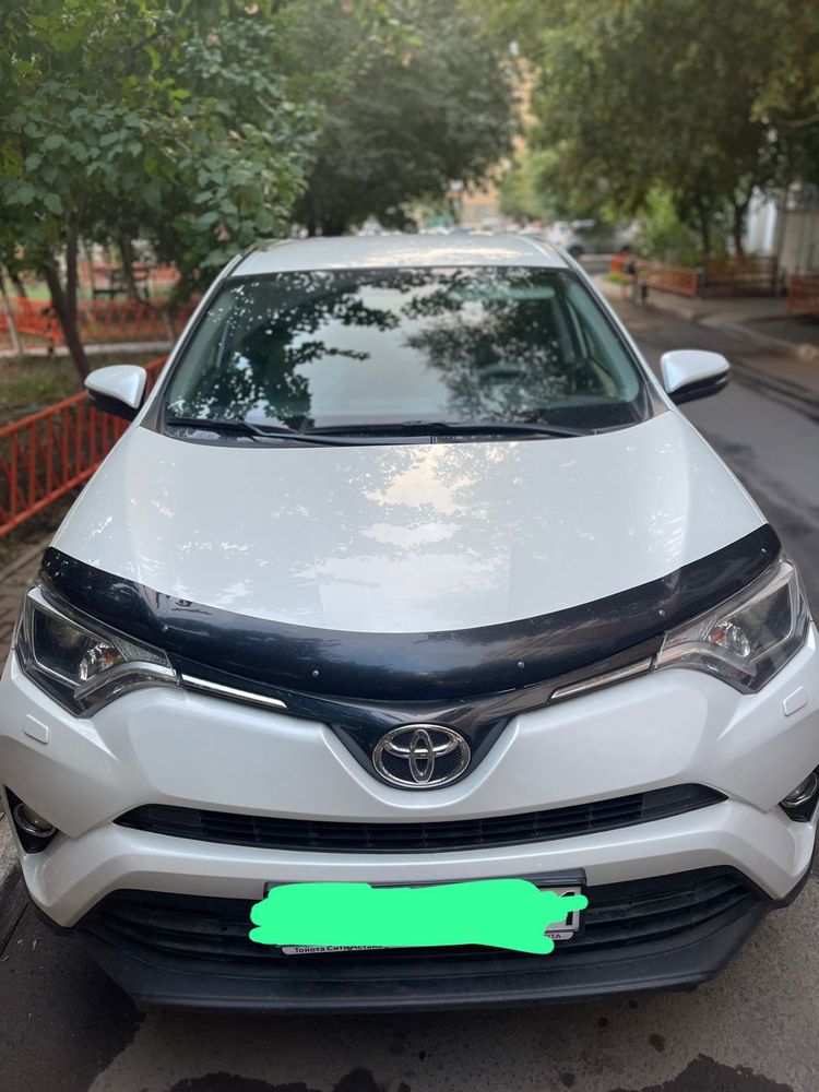 Машина Toyota Rav 4,2019 года
