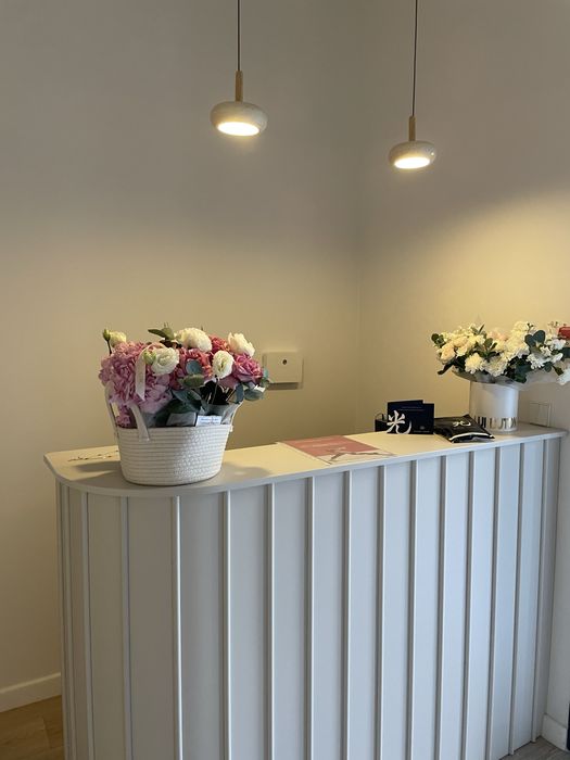 Продам стойку ресепшен