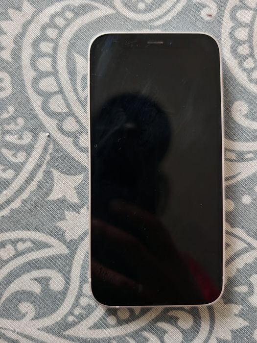 iPhone 12 mini отключен iCloud