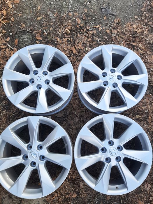 Продам диски 18 оригенал. Лексус. Тойота.