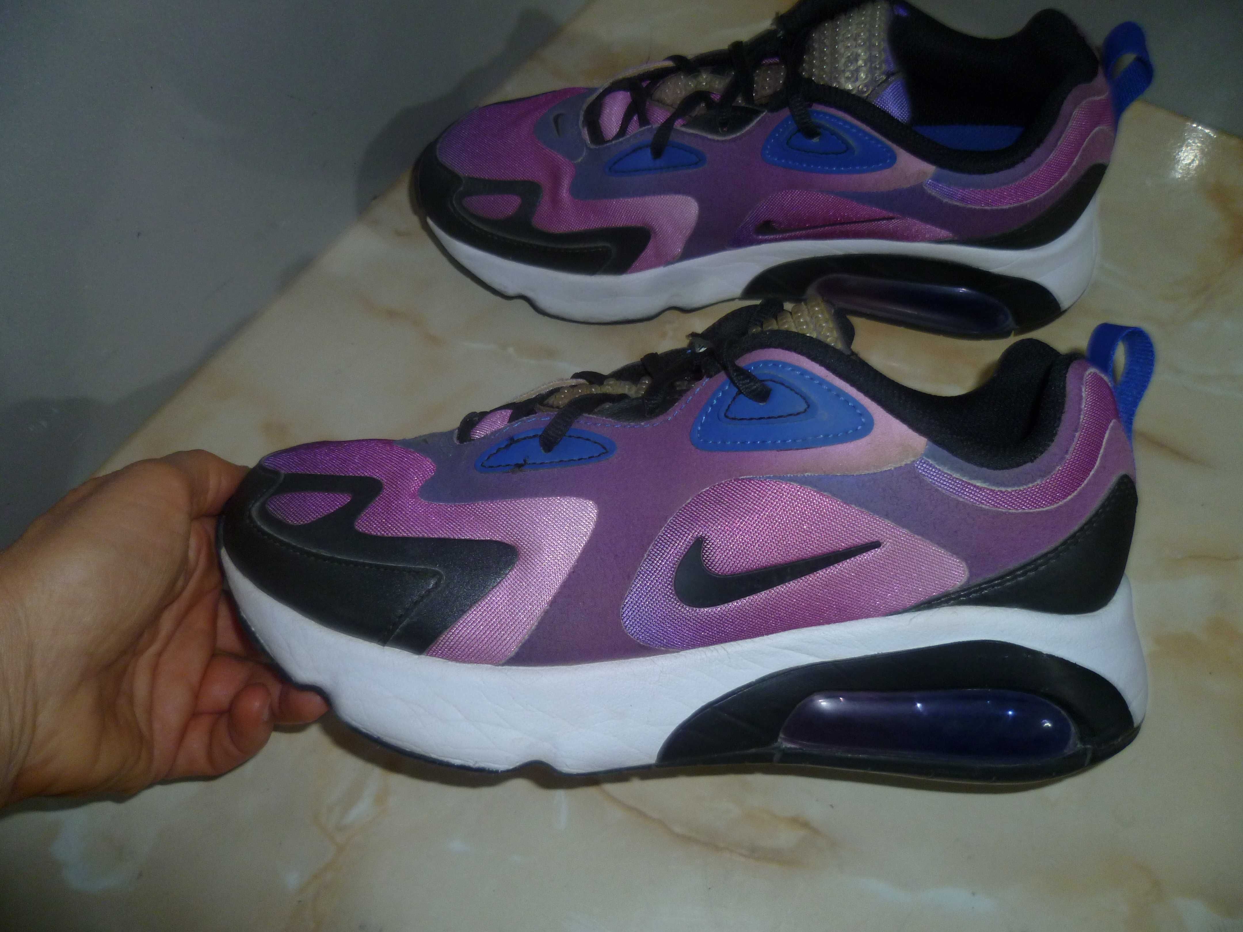 NIKE маратонки №40