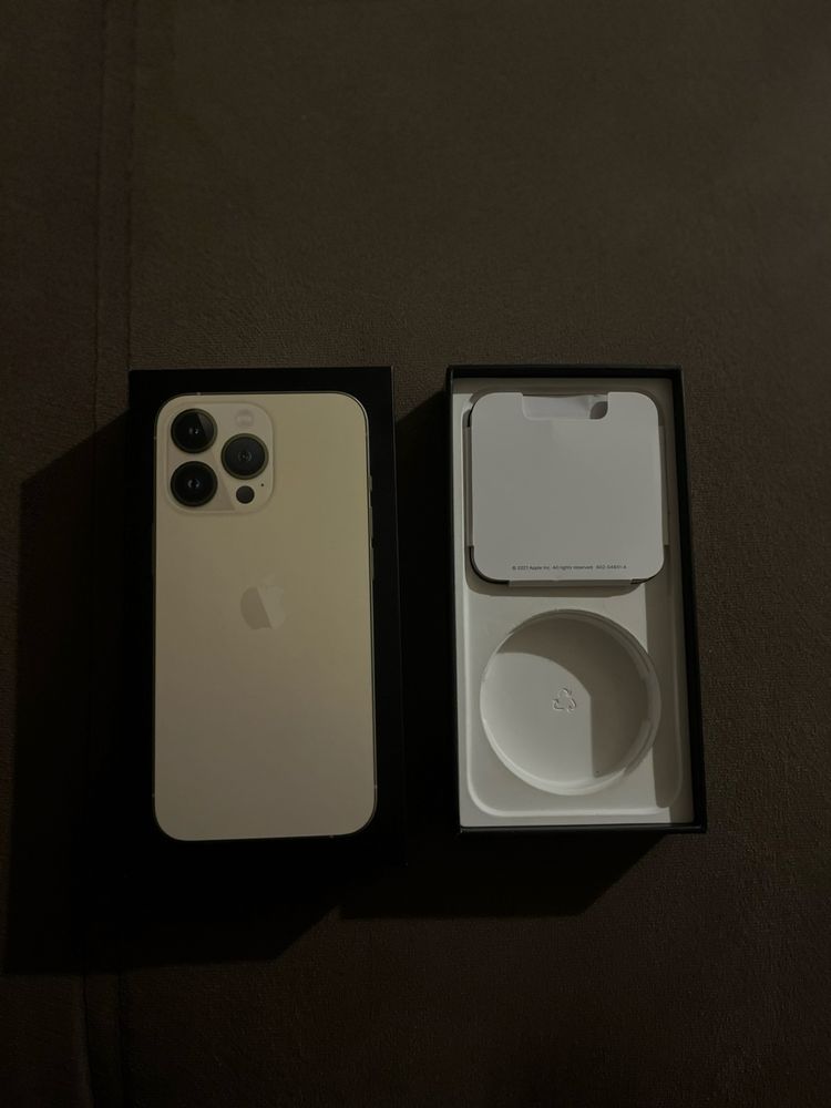 Iphone 13 pro gold -като нов