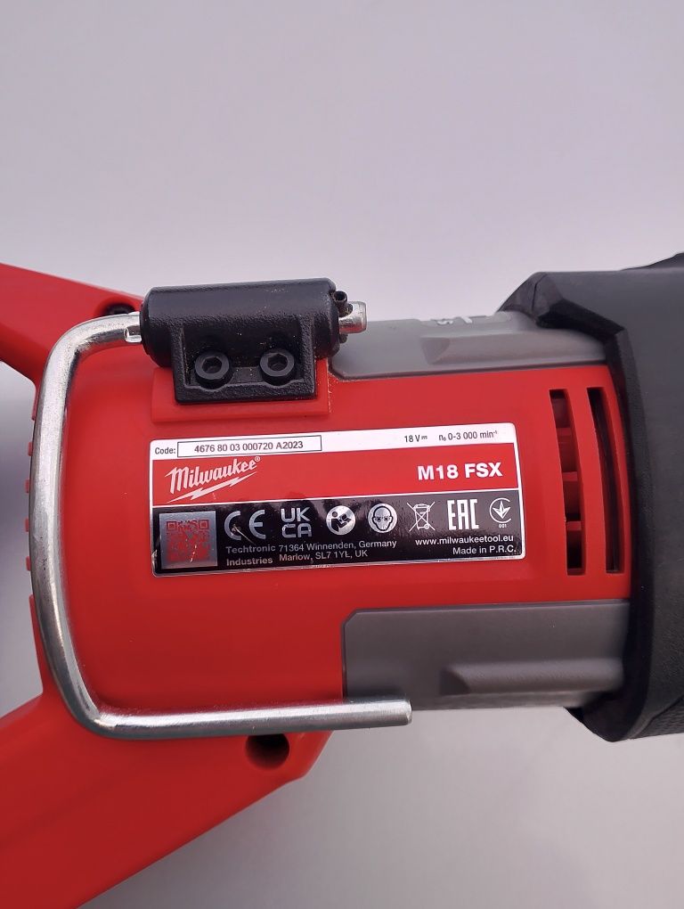 Акумулаторен безчетков саблен трион Milwaukee 18волта