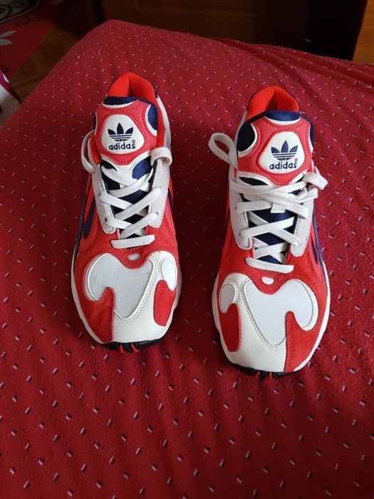 Vand ADIDAS nr 43 noi