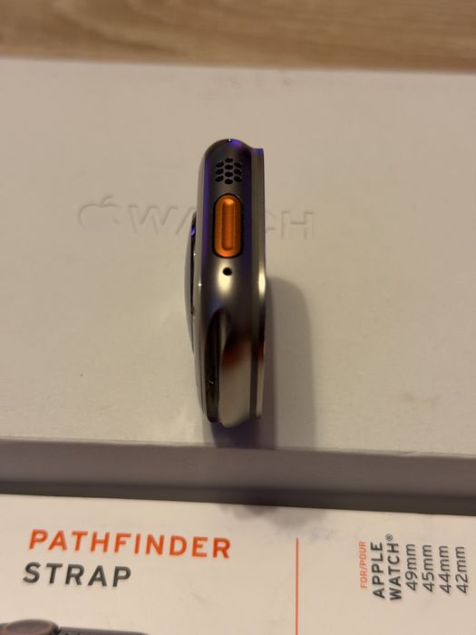 Apple Watch Ultra 49mm Titanium (Orange Alpine Loop M)