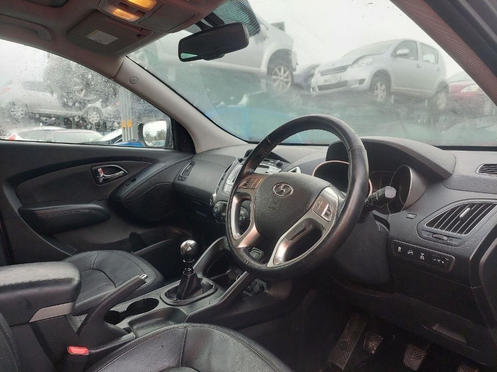 Haion Hyundai ix35 2012 SUV 2.0 DOHC-TCI