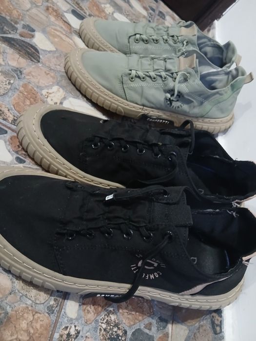 Vand doua perechi pantofi-espadrile sport masura 44 in stare buna