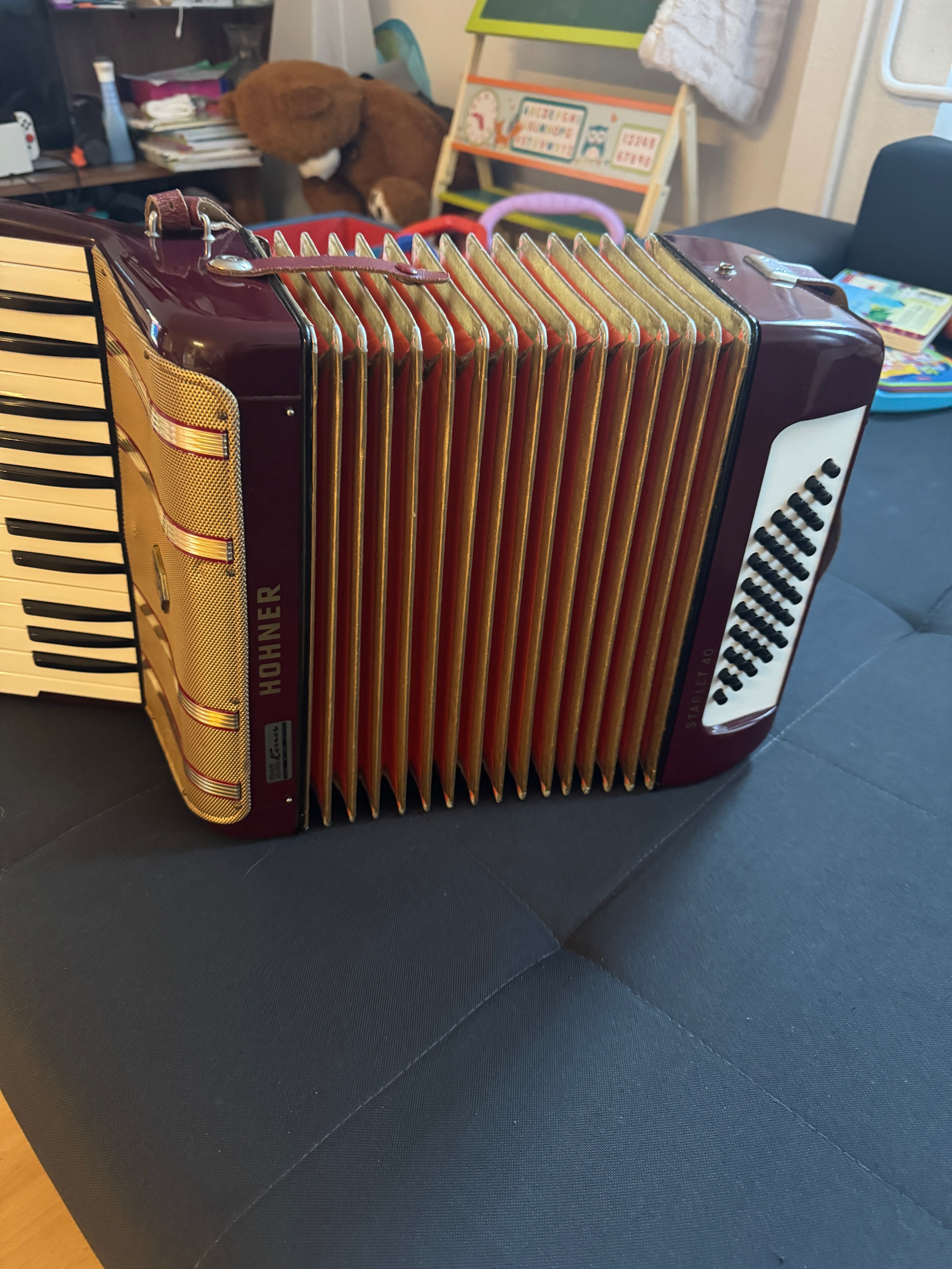 Acordeon Hohner starle 40