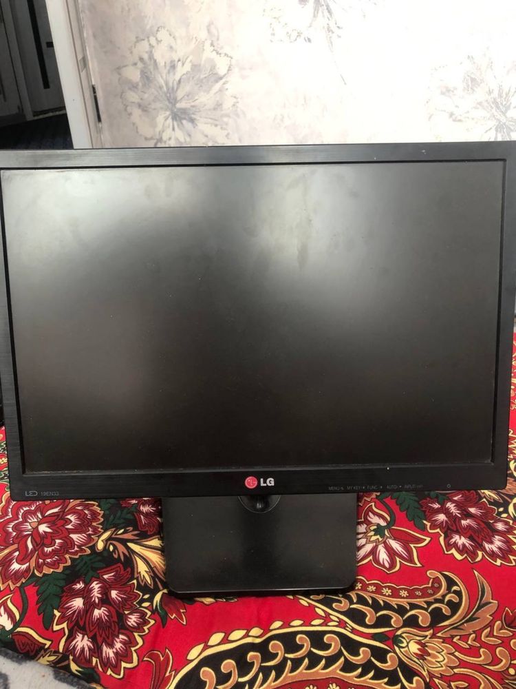 Kompyuter sotiladi olg 700ming