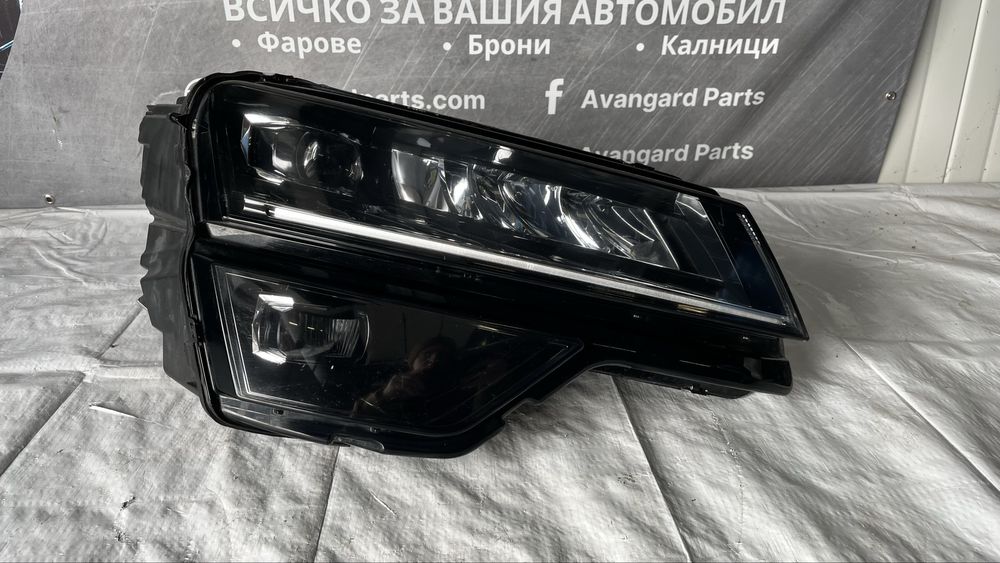 2 броя десен фар Skoda Karoq Facelift 2017-