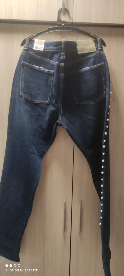 Нови дънки Zara с перли
