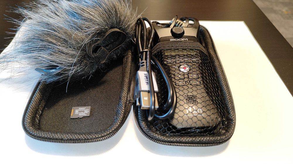 Zoom H1n recorder audio/reportofon + card + deadcat + cablu date/alim