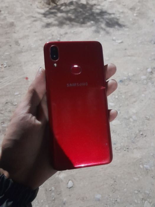 САМСУНГ а10с идеалный