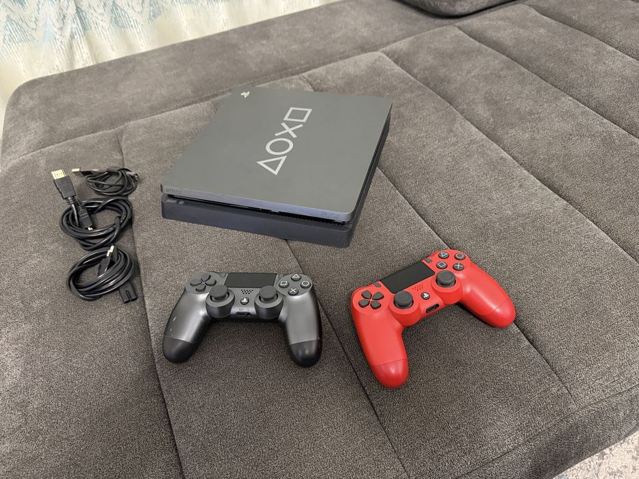 PS4 Slim Days of Play