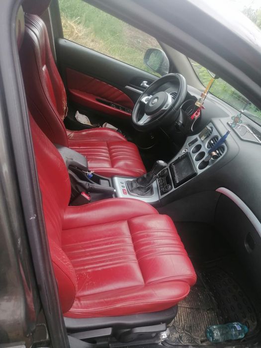 Vând Alfa Romeo 159