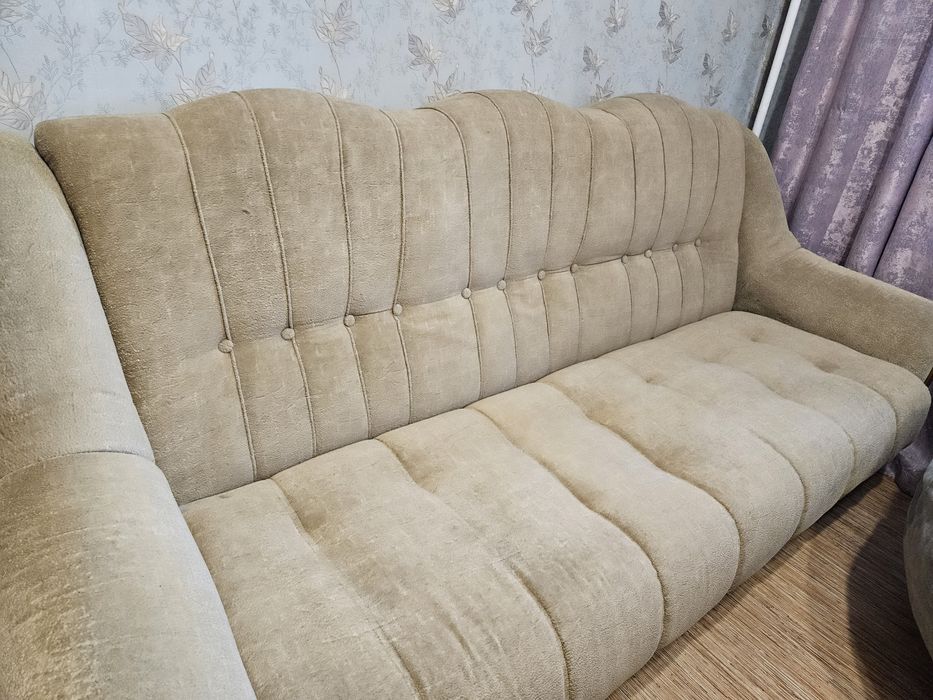 Продам 2 кресла и диван