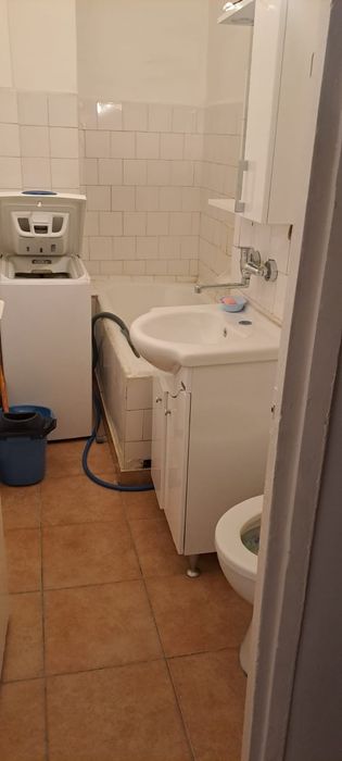 Garsoniera de închiriat  în piață cipariu