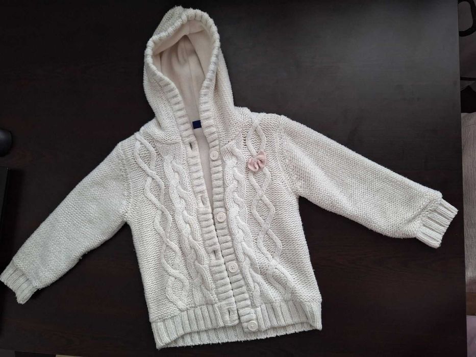 Детски Джинси-черен/сив цвят. 4-5 г. ПОДАРЪК-Дебела Жилетка