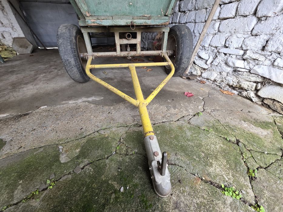Каруца с теглич за автомобил