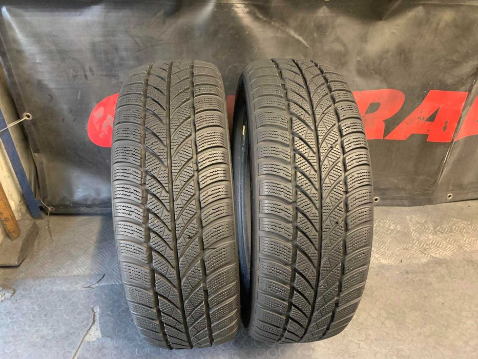 205 60 16, Зимни гуми, Maxxis ArcticTrekker, 2 броя