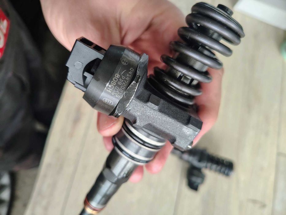 Стендовани помпа дюза дизел дюзи Audi Seat Skoda VW FORD 1.9 TDI ТДИ