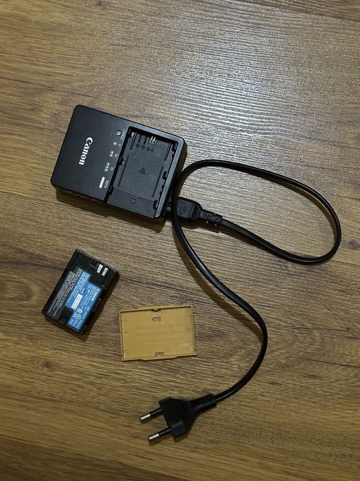 Продам зарядку и батарейку lpe6