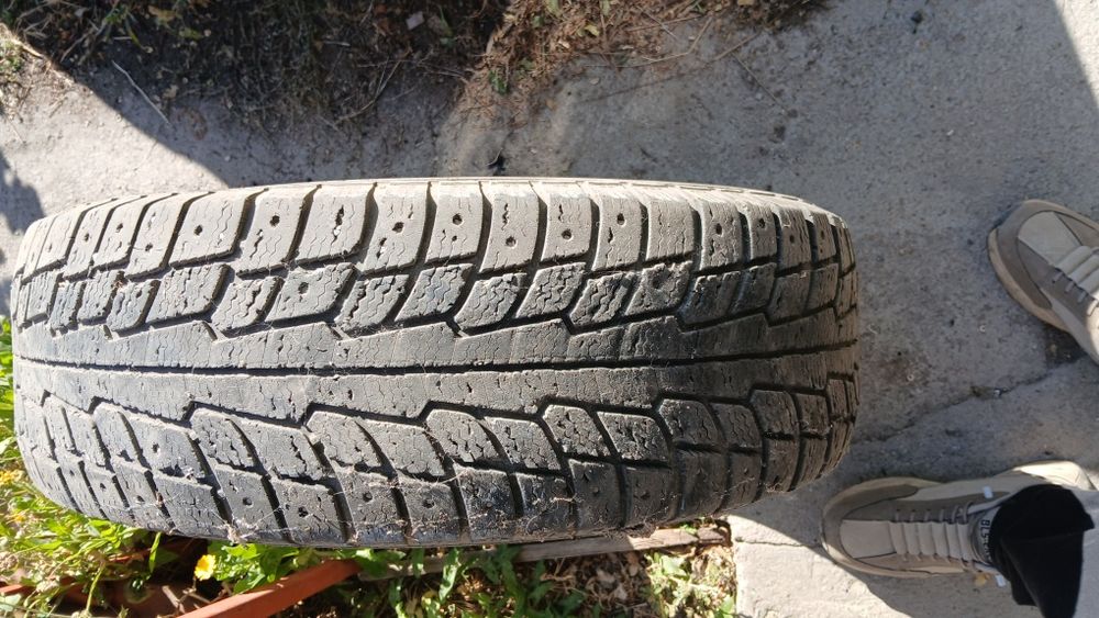 Продам 225/65/17