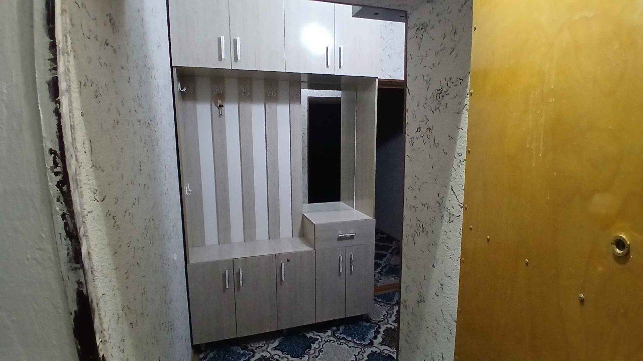 Тезда Гуливерда 2хона 1этаж кирпичный  квартира  сотилади
