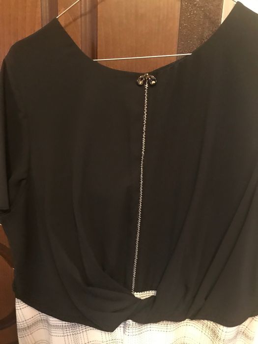 Vand rochie deosebita alb-negru