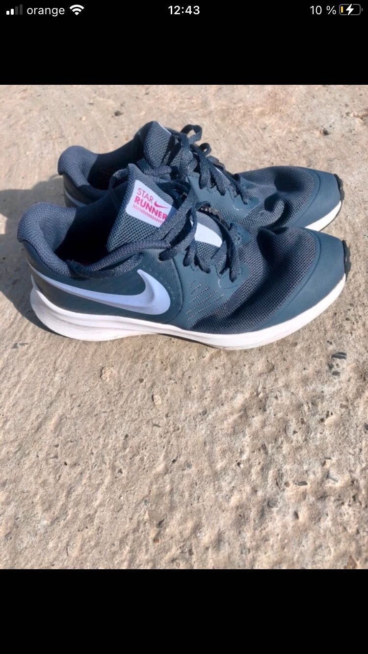 Adidasi Nike nr 35,5  22,5 cm interior