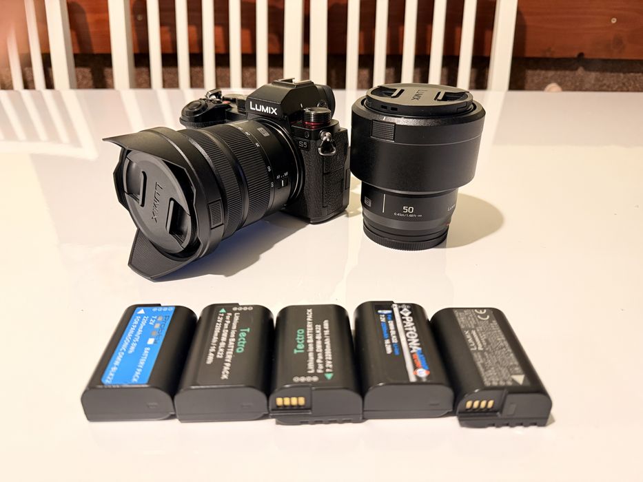 Panasonic S5 full frame cu 2 obiective 20-60 mm f 3,4-5,6 si 50mm f1,8