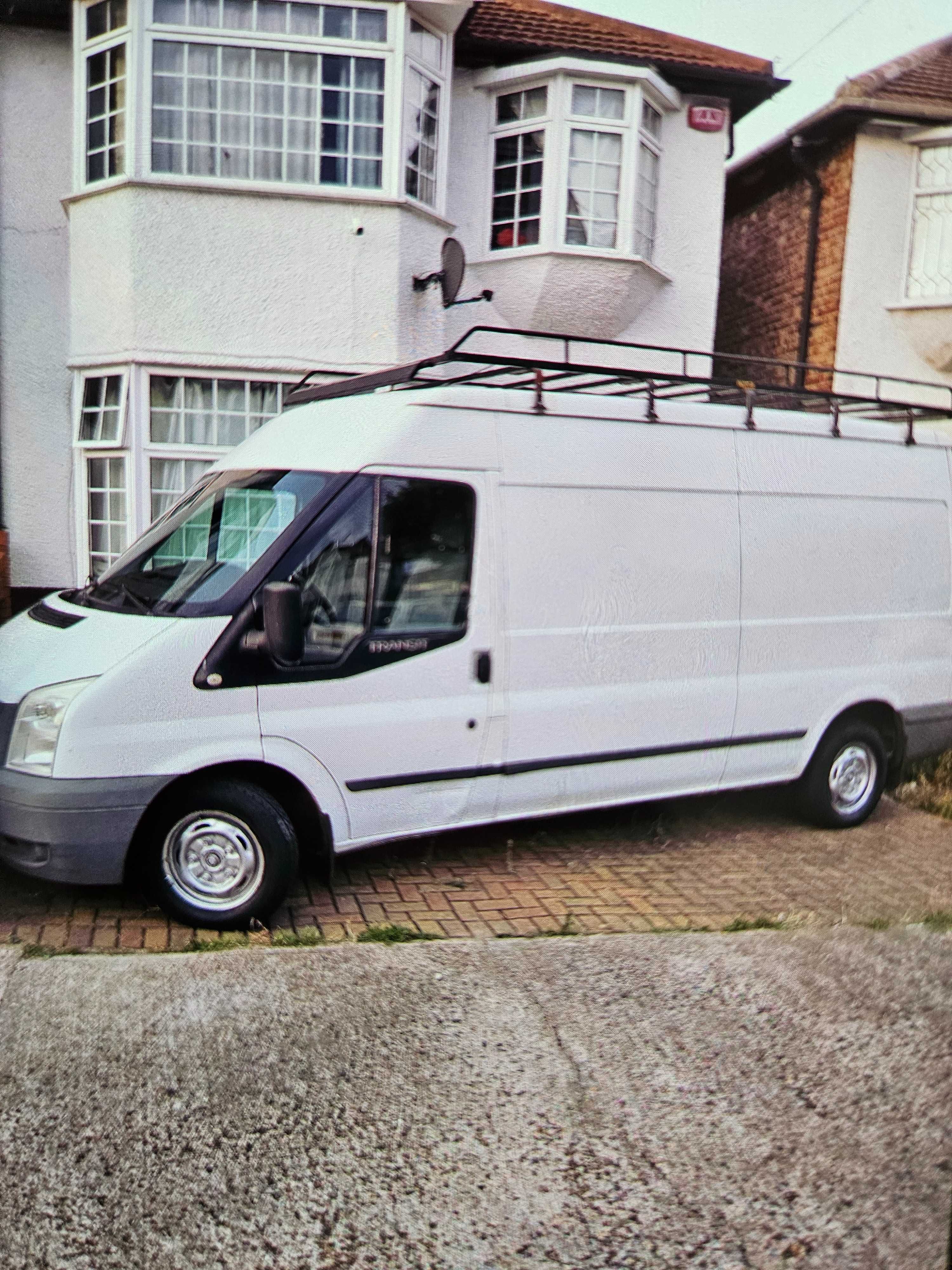 Продавам бус  Ford transit