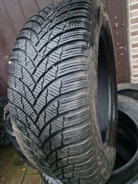 Anvelope iarna 235 60r18