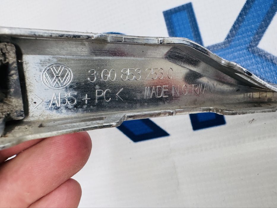 Ornamente crom bara fata VW Passat B8 cod 3G0853253C