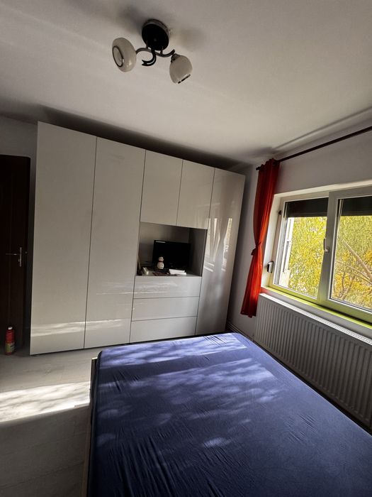 Vand apartament 2 camere decomandat